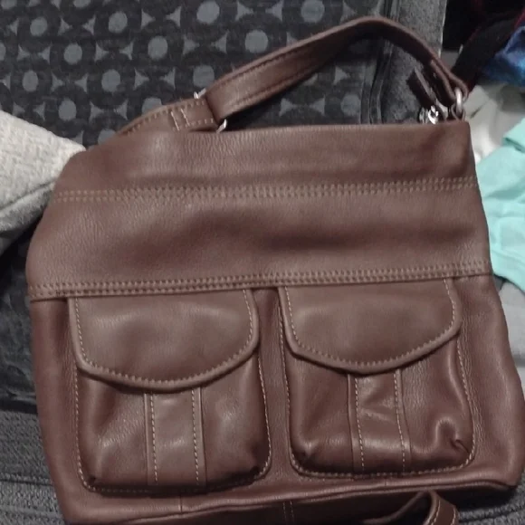 👜 Fossil Brown Leather Shoulder Bag with Textured Finish - Picture 3 of 10